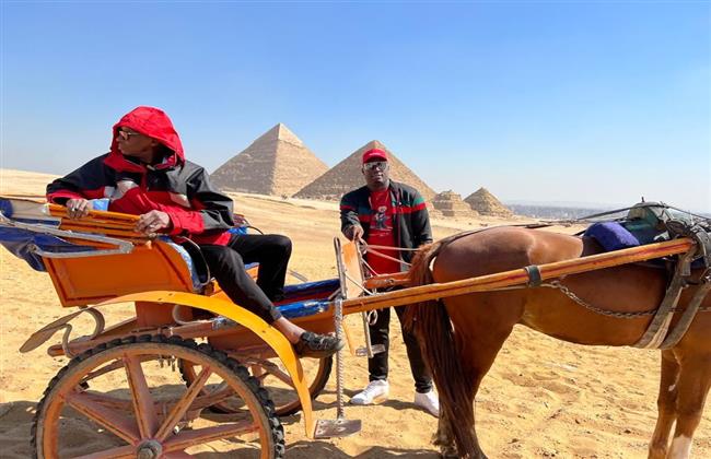 جولة بالأهرامات للمشاركين في مؤتمر الرابطة العالمية للاعبين الأولمبيين الأول بإفريقيا 