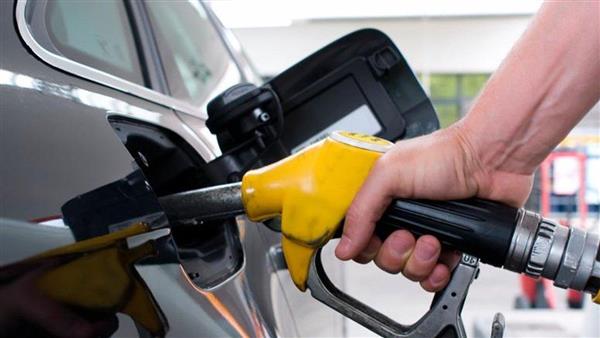 أحمد موسى: رابطة السيارات الأمريكية تتوقع أن يصل سعر البنزين إلى 7 دولارات
