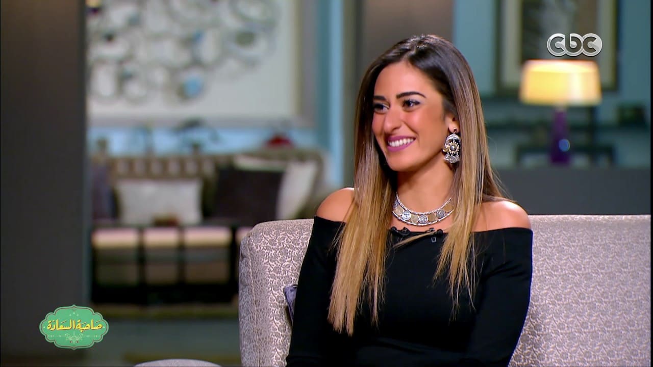 أمينة خليل تروّج لدورها في "العائدون"