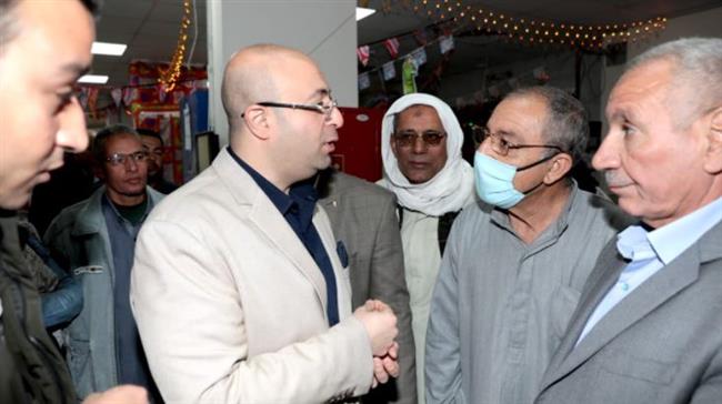 محافظ بني سويف يطمئن على توافر المخزون من السلع الإستراتيجية