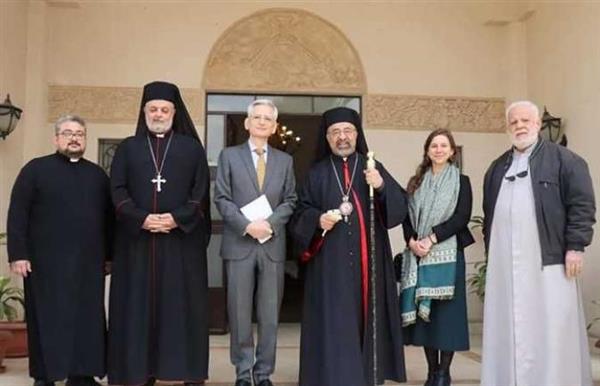 بطريرك الأقباط الكاثوليك يستقبل السفير الفرنسي بالقاهرة