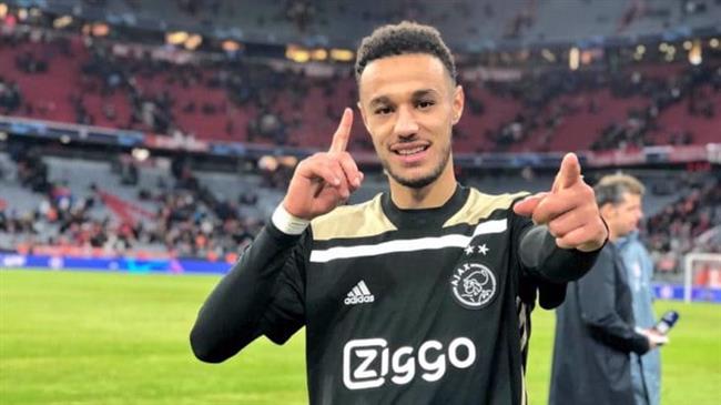برشلونة يسعى للتعاقد مع المغربي نصير المزراوي لاعب أياكس الهولندي