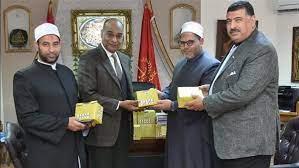 الأوقاف: توزيع 1400 كتاب من سلسلة "رؤية" في 5 محافظات