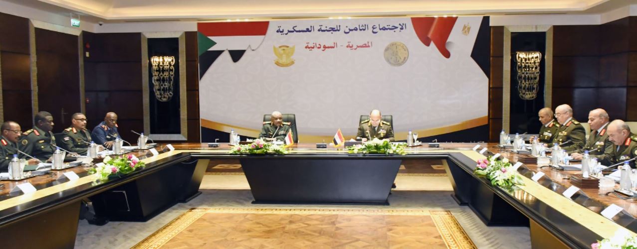 الفريق أسامة عسكر يلتقى رئيس أركان القوات المسلحة السودانية.. صور