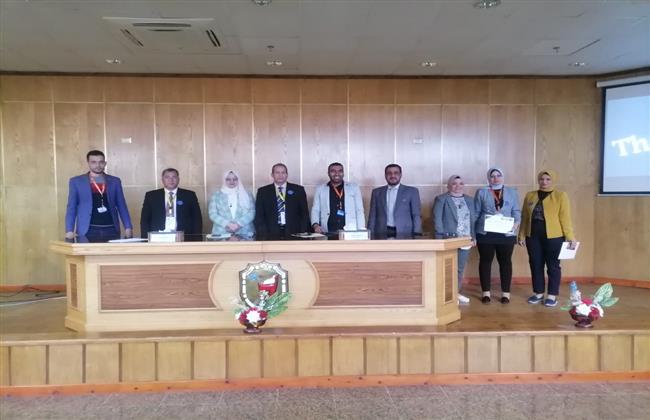مناقشة ٢٧ ورقة بحثية خلال ٣ ورش عمل بجامعة سوهاج 
