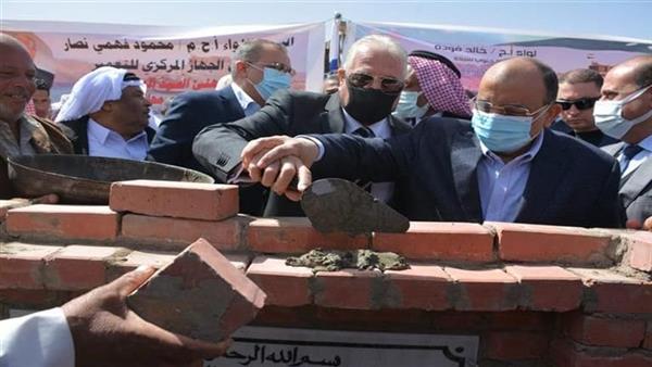 وزير التنمية المحلية ومحافظ جنوب سيناء يضعان حجر أساس محطة تحلية بطابا
