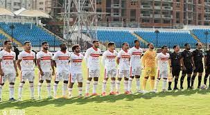 لاعبو الزمالك يؤدون صلاة الجمعة بمقر الإقامة في أنجولا