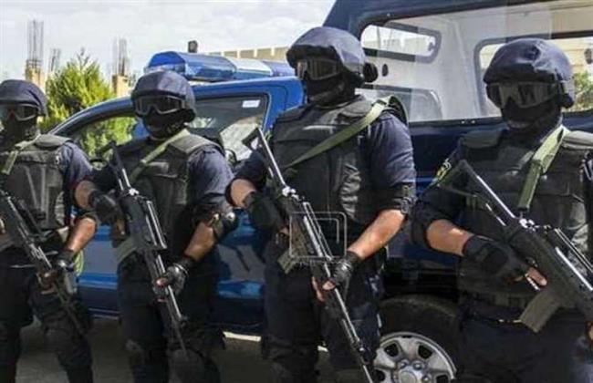 مصرع أحد العناصر الإجرامية بأسيوط عقب تبادل إطلاق النيران مع قوات الشرطة 