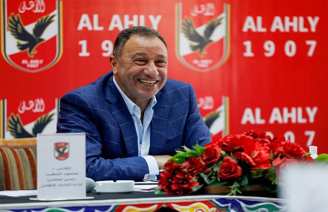 حجز محاكمة رئيس الزمالك لاتهامه بسب وقذف الخطيب للحكم