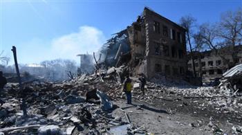   مقتل وإصابة 12 شخصا جراء قصف شرق العاصمة الأوكرانية