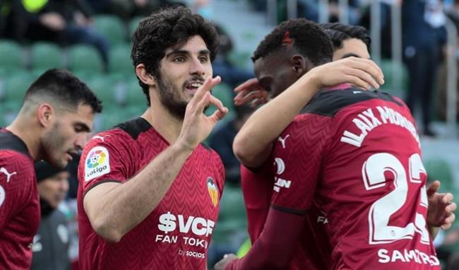 فالنسيا يفوز على إلتشي بهدف نظيف في الدوري الأسباني
