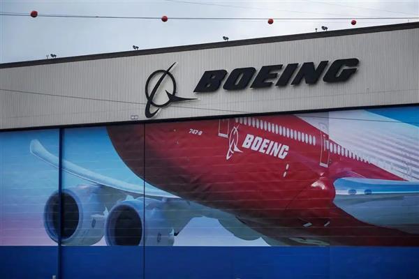«بوينج» تعلق صيانة شركات الطيران الروسية