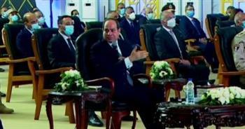 الرئيس ينتقد عقارا فى الجيزة مكون من 4 طوابق وسلم 12 دور