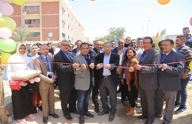 انطلاق فعاليات ملتقى السمبوزيوم الأول فى فن النحت والخزف بجنوب الوادى