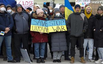   آلاف الأوكرانيين يتظاهرون فى وسط فيينا للتنديد بالعملية العسكرية الروسية 