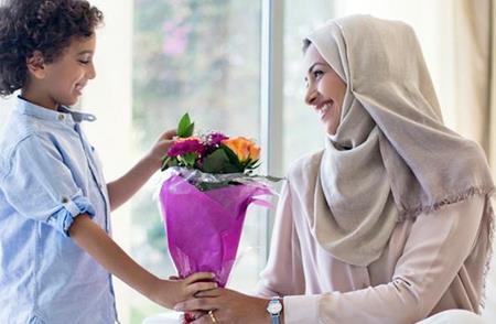 الإفتاء تحسم الجدل حول الاحتفال بعيد الأم 