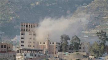   مصادر يمنية: مقتل وإصابة 4 أشخاص بقصف حوثى فى تعز