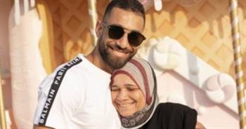   عمرو السولية يحتفى بوالدته فى عيد الأم (صورة)