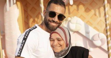 عمرو السولية يحتفى بوالدته فى عيد الأم (صورة)