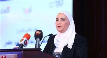   نشأة وتربية تضامنية.. «نيفين القباج» وزيرة التضامن في عيد الأم