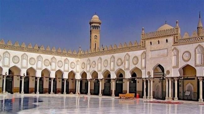 الأزهر: بر الوالدين لا ينقطع بموتهما ويستمر بالدعاء لهما وصلة الأرحام