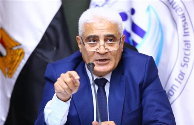 رئيس التأمينات الاجتماعية: «اللى هيروح يصرف معاشه يوم 1 أبريل هيلاقي الزيادة الجديدة»