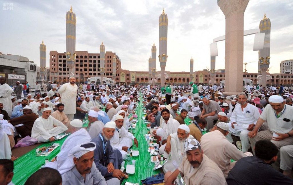 عودة موائد الإفطار في رمضان