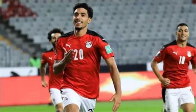 «مرموش» يعلن وصوله لمعسكر المنتخب بسيلفى مع اللاعبين قبل مباراة السنغال