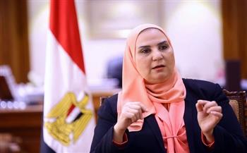   وزيرة التضامن توجه بإنقاذ أطفال وكبار بلامأوي في القاهرة والجيزة والشرقية
