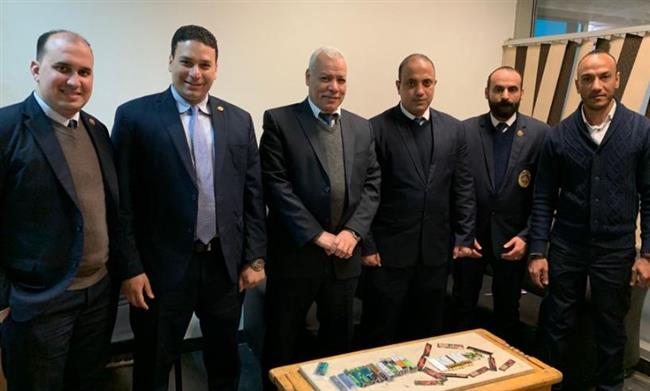 إحباط محاولتي تهريب شيش إلكترونية وزيت مخدر الماريجوانا بمطار  القاهرة        