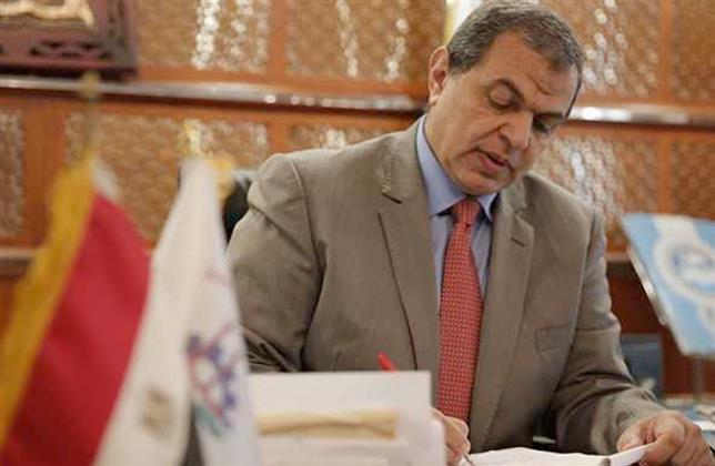 القوى العاملة: تعيين 1586 شابًا والتفتيش على 1273 منشأة بالغربية