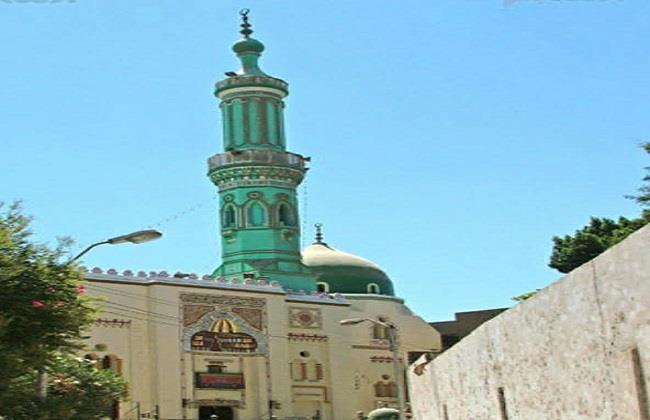 توافد المواطنين والأهالى للاحتفال بمولد السيدة حورية ببني سويف 