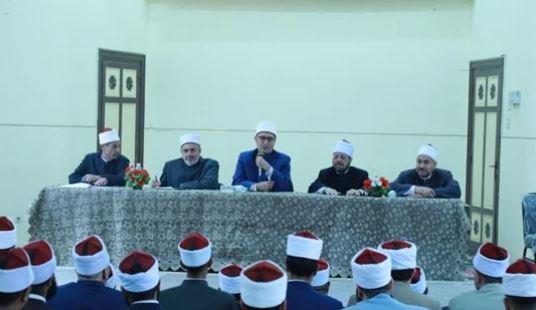 أمين «البحوث الإسلامية» يلتقي وعاظ وواعظات أسيوط 