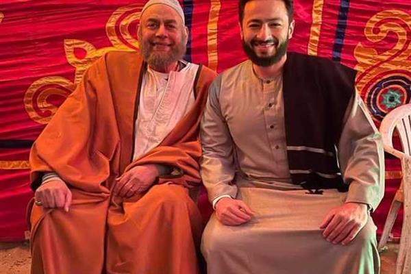 حمادة هلال يشوق جمهوره بعودة أحمد بدير في الجزء الثاني