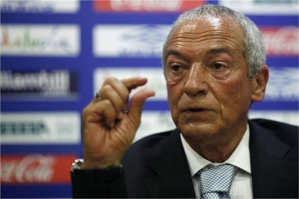 فيريرا يجتمع بجهازه المعاون لمناقشة البرنامج الخاص بلاعبى الزمالك 