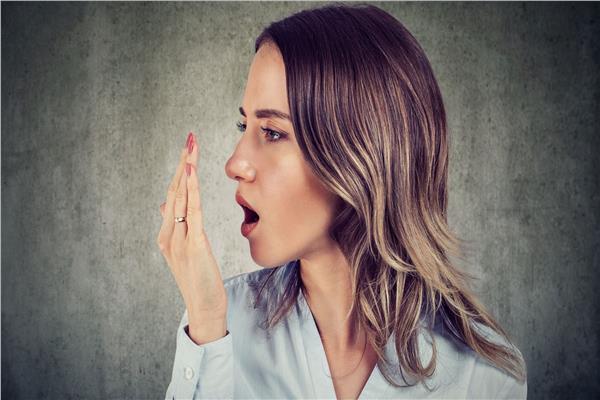 ٨ نصائح للتخلص من رائحة الفم الكريهة في رمضان