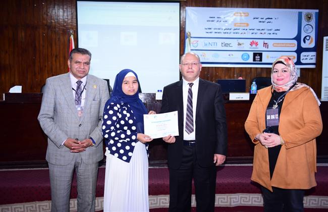 وحدة التأهيل الوظيفي بجامعة سوهاج تعقد ندوة تعريفية عن خدماتها للطلاب