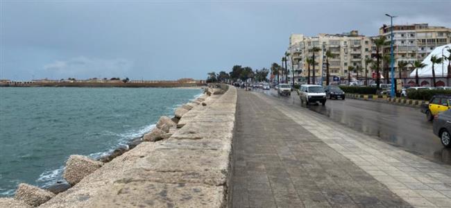 أمطار غزيرة تضرب الإسكندرية.. فيديو وصور 