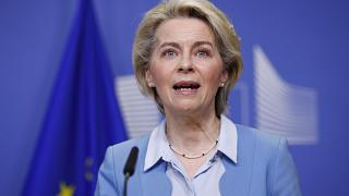   المفوضية الأوروبية: لن نتسامح لأي تحايل بتمويل حرب بوتين