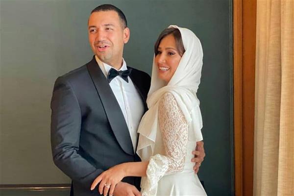غرامة مالية لطارق الشناوي لإساءته لمعز مسعود وزوجته