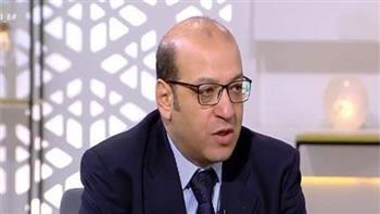 مصطفى بدرة: تحريك الجنيه أمام الدولار أمر طبيعى