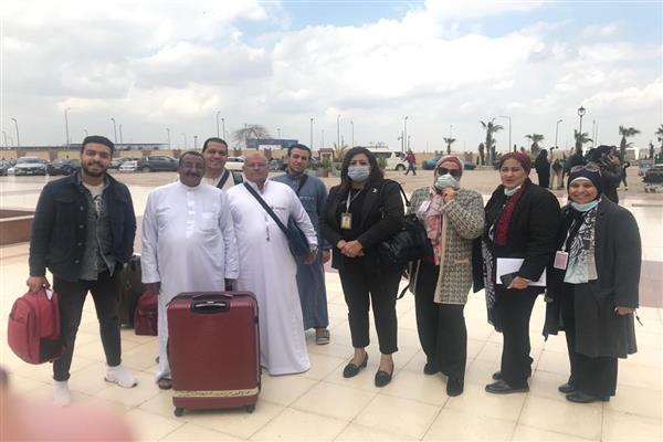 "السياحة" تتابع الإجراءات الخاصة بسفر المعتمرين المصريين لأداء مناسك العمرة