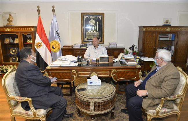 محافظ أسيوط يلتقي رئيس مجلس إدارة دار المعارف