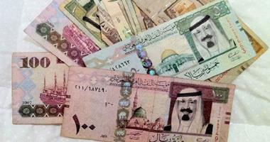سعر صرف الريال السعودي بمنتصف تعاملات اليوم 