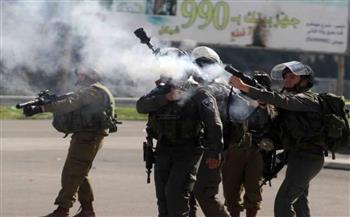   إصابة عشرات الفلسطينيين باختناق فى مواجهات مع قوات الاحتلال بنابلس