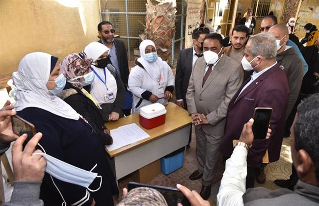 محافظ مطروح يطلق إشارة بدء الحملة القومية للتطعيم ضد مرض شلل الأطفال