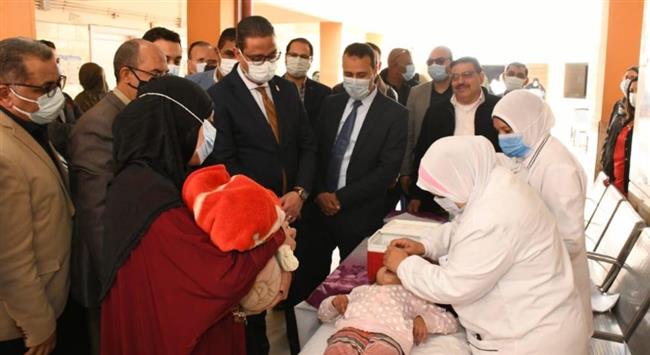 محافظ الفيوم يتفقد أعمال الحملة القومية للتطعيم ضد مرض شلل الأطفال