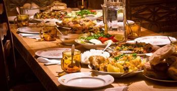 لا تضع هذه الأكلات على مائدة رمضان