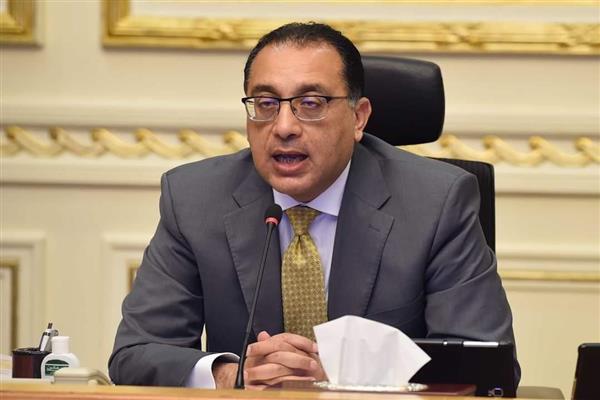 رئيس الوزراء يتابع مع وزير السياحة والآثار حركة السياحة الوافدة إلى مصر