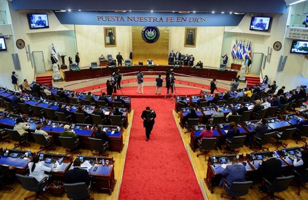 السلفادور: إعلان الطوارئ بعد حدوث 62 جريمة قتل فى يوم واحد